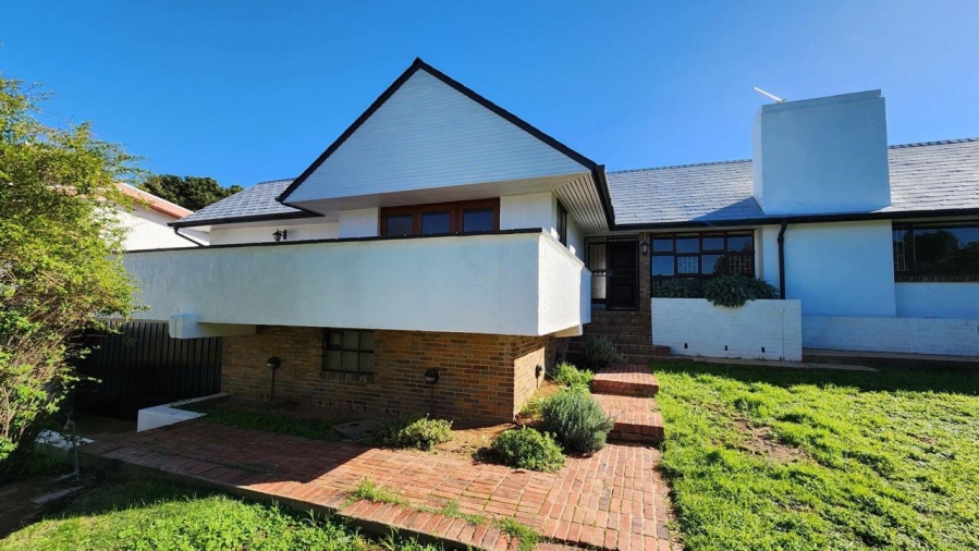 3 Bedroom Property for Sale in Bergzicht Western Cape